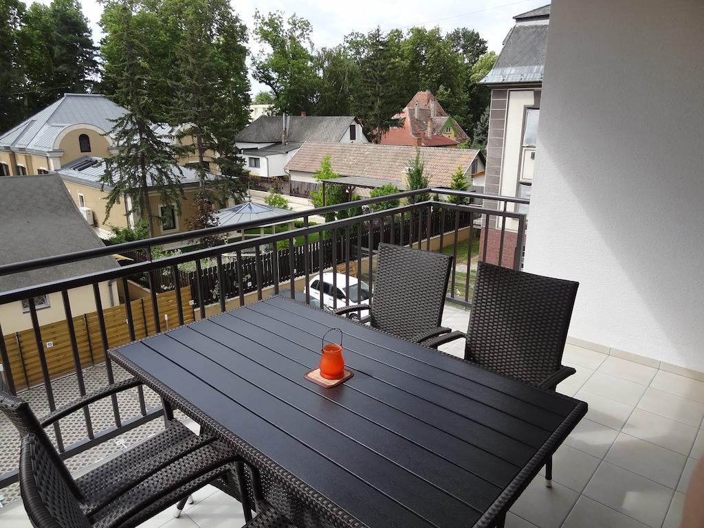 Vivi Wellness Apartman Apartment Siofok Bilik gambar