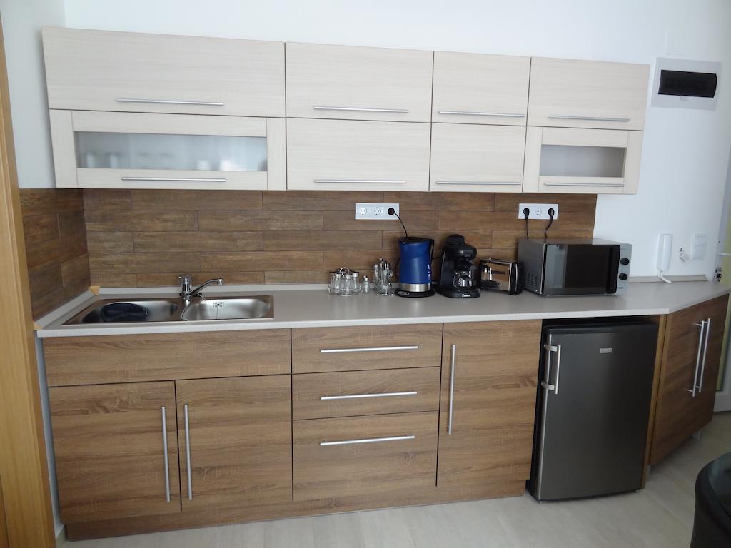 Vivi Wellness Apartman Apartment Siofok Bilik gambar